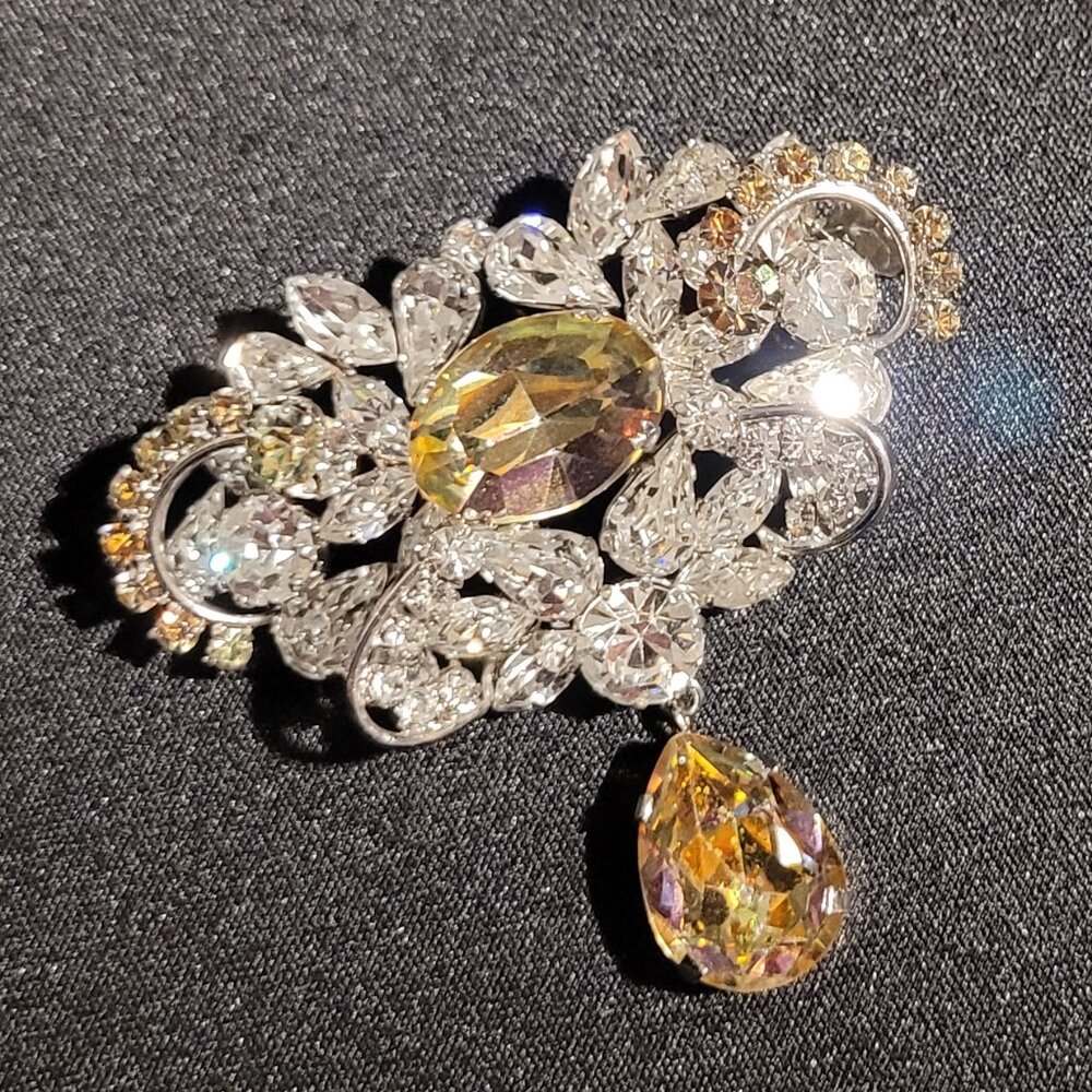 Rare Large Vintage Brooch/Pin Australian Crystal/Rhinestones Rhodium w/ Dangle